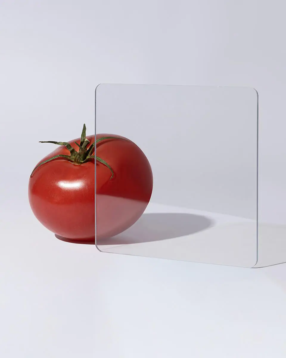 Монолитный поликарбонат прозрачный 4 мм 1 Polycarbonate.md Placă monolită din policarbonat transparent de 4 mm